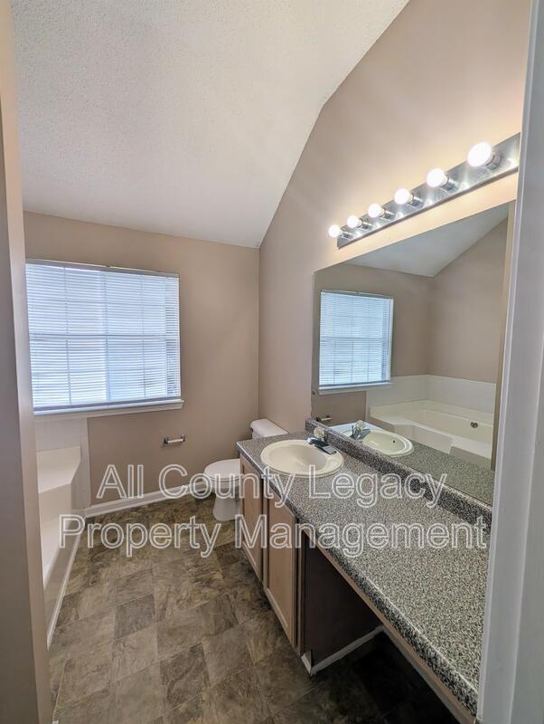Building Photo - 760 Mountain Ridge Way