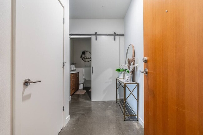 Building Photo - 2407 E Union St