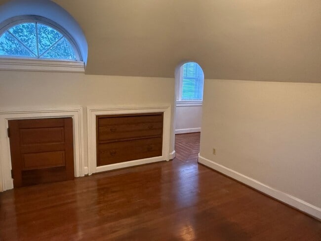 Building Photo - 312 South Upper Street, Lexington KY (Third Floor Unit)