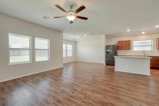 Building Photo - 21608 Windmill Ranch Ave