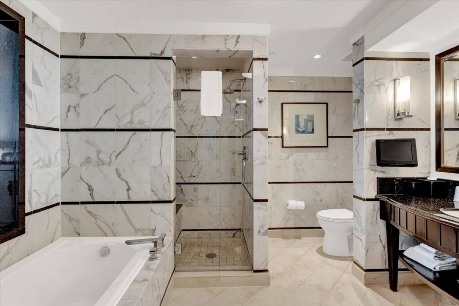 Building Photo - 4391 Collins Ave