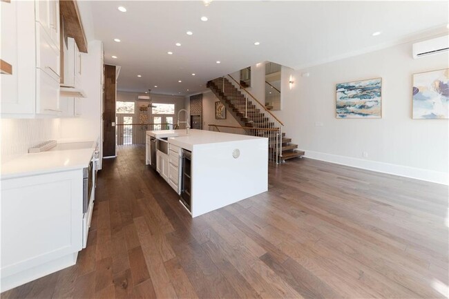 Building Photo - 172 Oxbo Rd