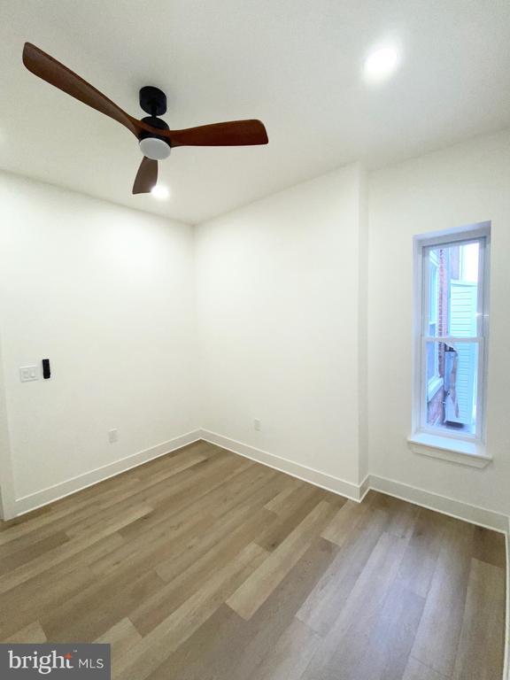 Building Photo - 1335 Colwyn St