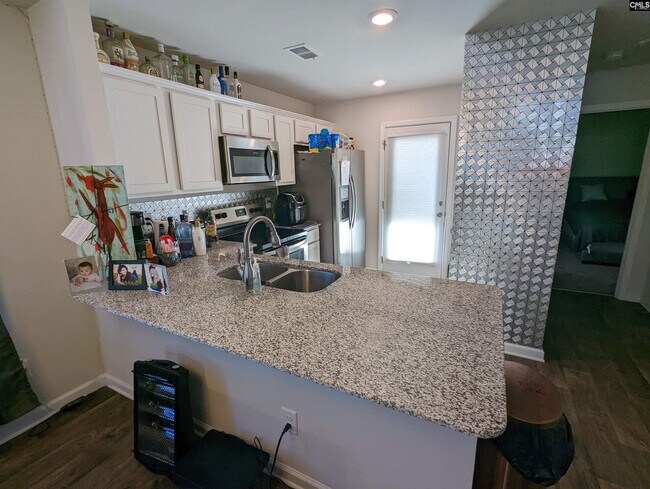 Building Photo - 139 Weeping Willow Cir