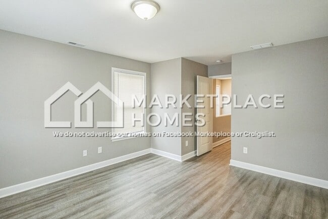 Building Photo - 216 Hendricks Pl