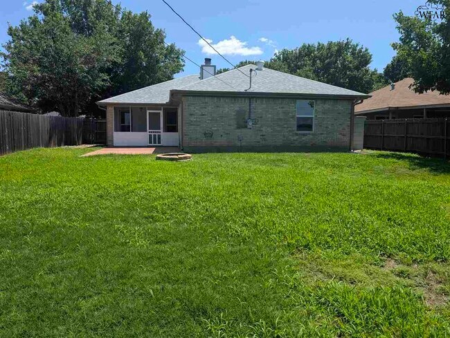Building Photo - 5205 Pebblestone Dr