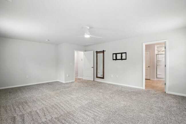 Building Photo - 205 Wilbur Lake Dr