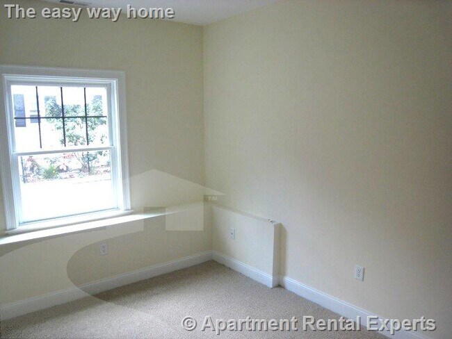 Building Photo - 43-45 Pitman St Unit #101
