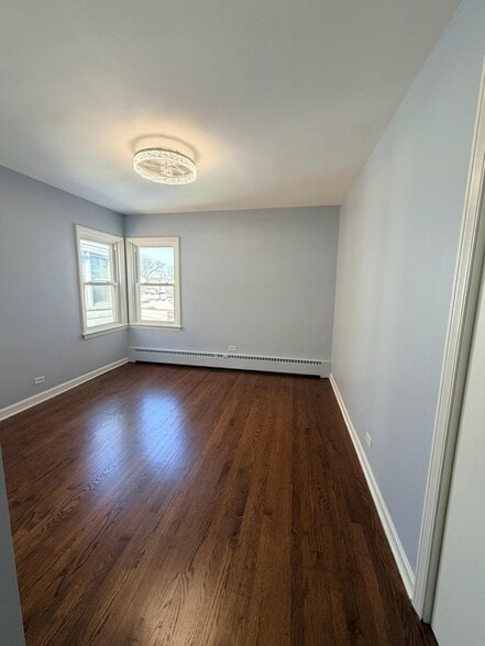 Building Photo - 6304 W Diversey Ave