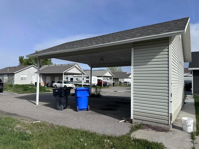 Building Photo - 327 N 270 W