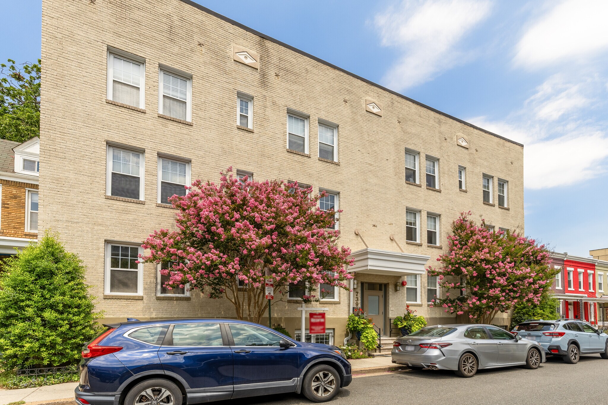 Building Photo - 739 Newton Pl NW