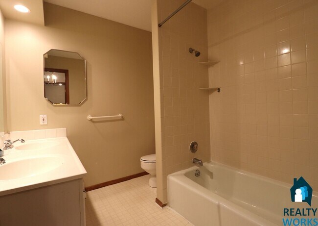 Building Photo - 4810-4812 Ginny Avenue