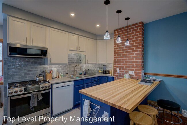 Building Photo - 2 br, 1 bath House - 411 S Orchard St.