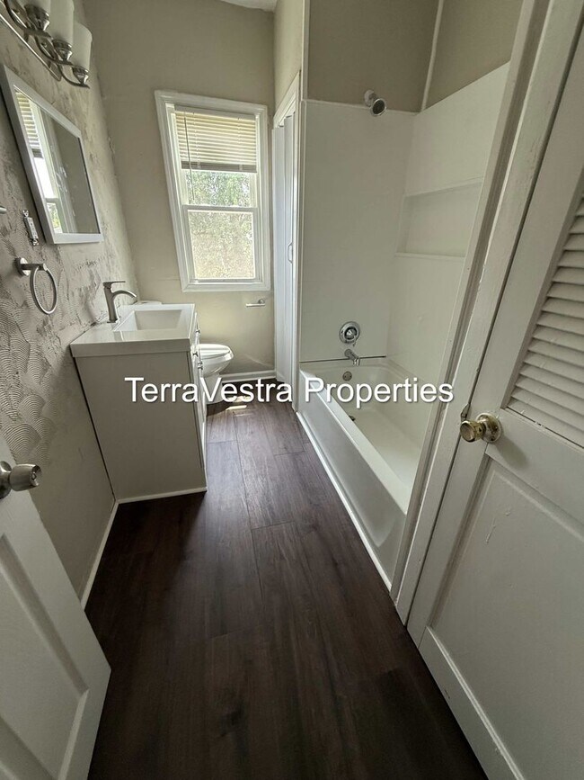 Building Photo - 3 Bed Single Family in Gloucester City! Eligible for $500 Security Deposit.