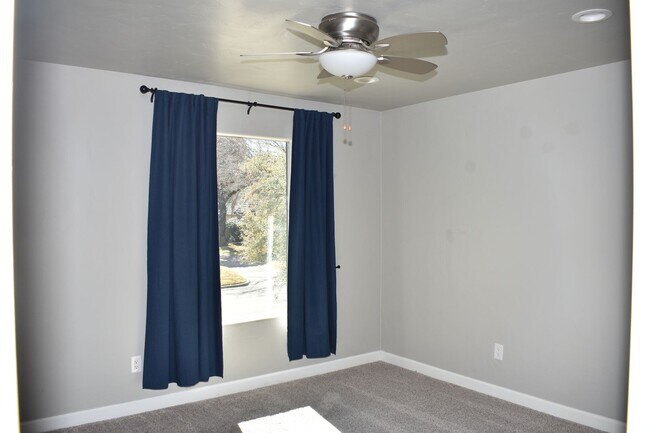 Building Photo - 2307 Autumn Oaks Trail