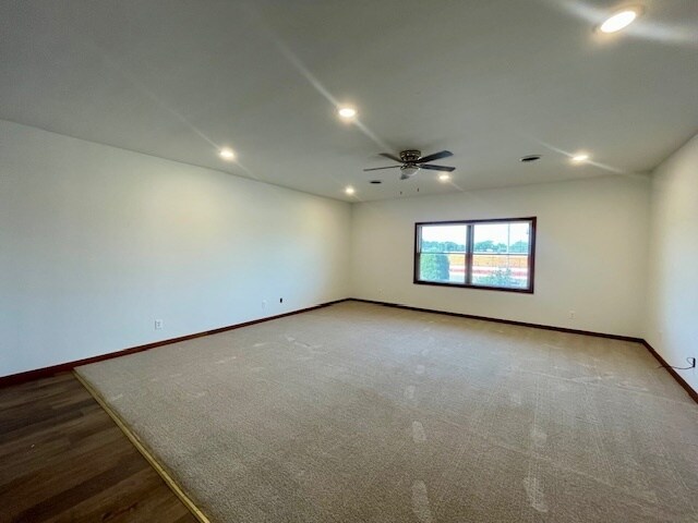 Building Photo - 1010 W South St