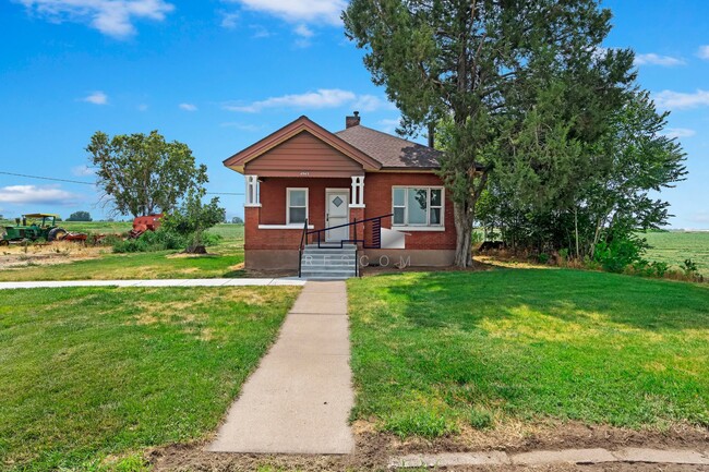 Primary Photo - Check Out This 2 Bedroom Farm Home!