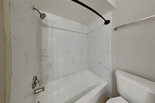 Building Photo - 20430 White Poplar Dr