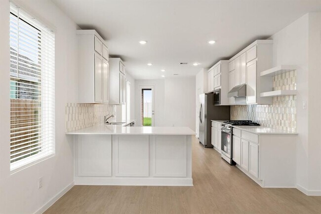 Building Photo - 6742 Sunset Velvet Dr