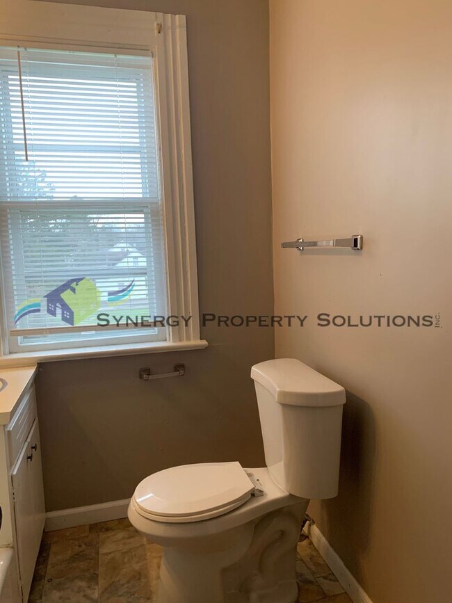 Building Photo - Sturges Ave. 143 - 145