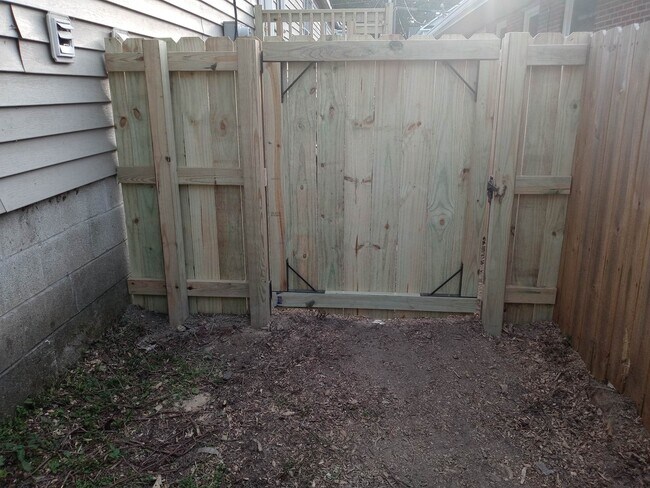 Building Photo - 440 N Oceana Blvd