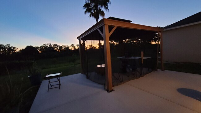 Building Photo - 154 Brushcreek Dr