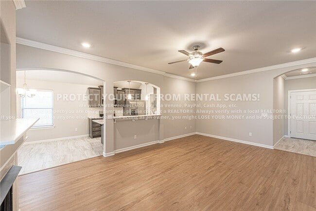 Building Photo - 4463 W Newton Ave