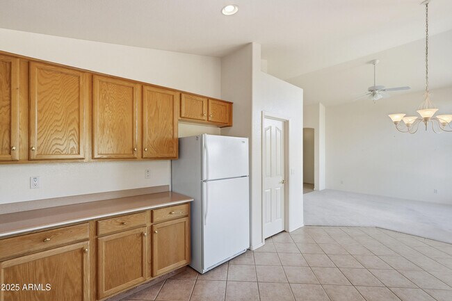 Building Photo - 4626 E Thorn Tree Dr