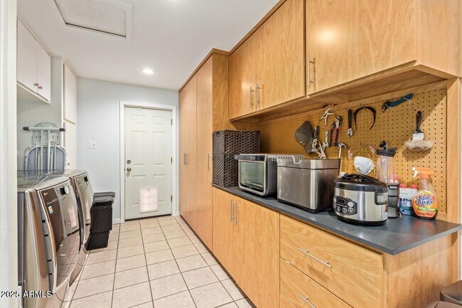 Building Photo - 8201 E Montebello Ave