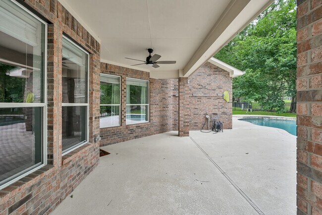 Building Photo - 4770 Jackson Square Dr