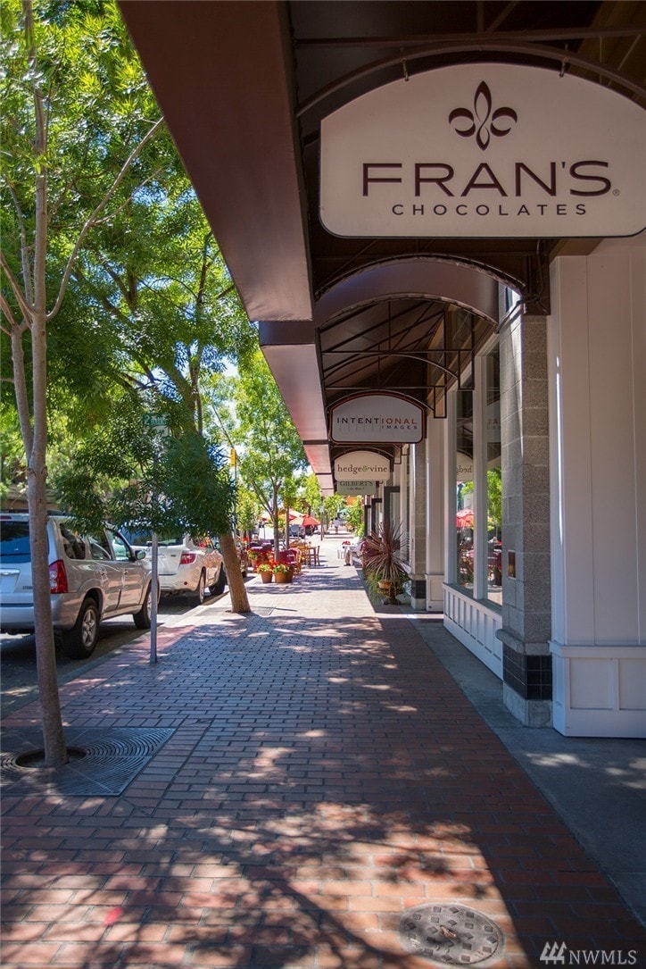 Main Street - 10042 Main St