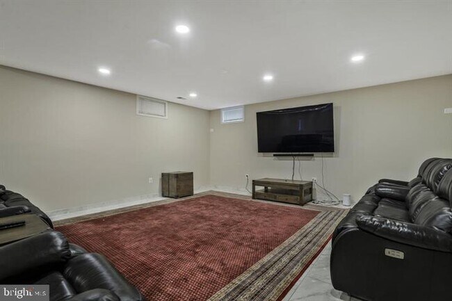 Building Photo - 2393 Watters Glen Ct