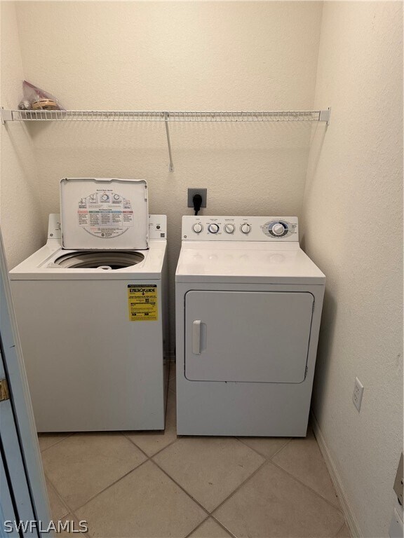 Building Photo - 8450 Kingbird Loop