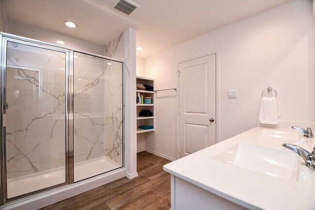 Building Photo - 3008 Bur Lndg Ln