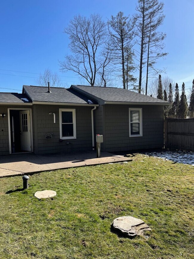 Building Photo - 4017 Nelson Heights