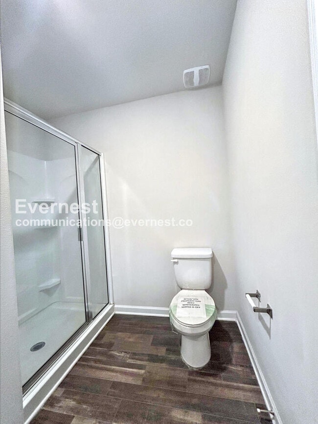 Building Photo - 550 Belcaro Dr