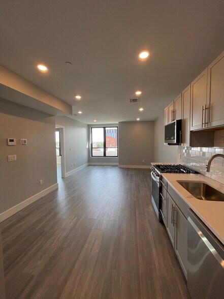 Building Photo - 367 Western Ave