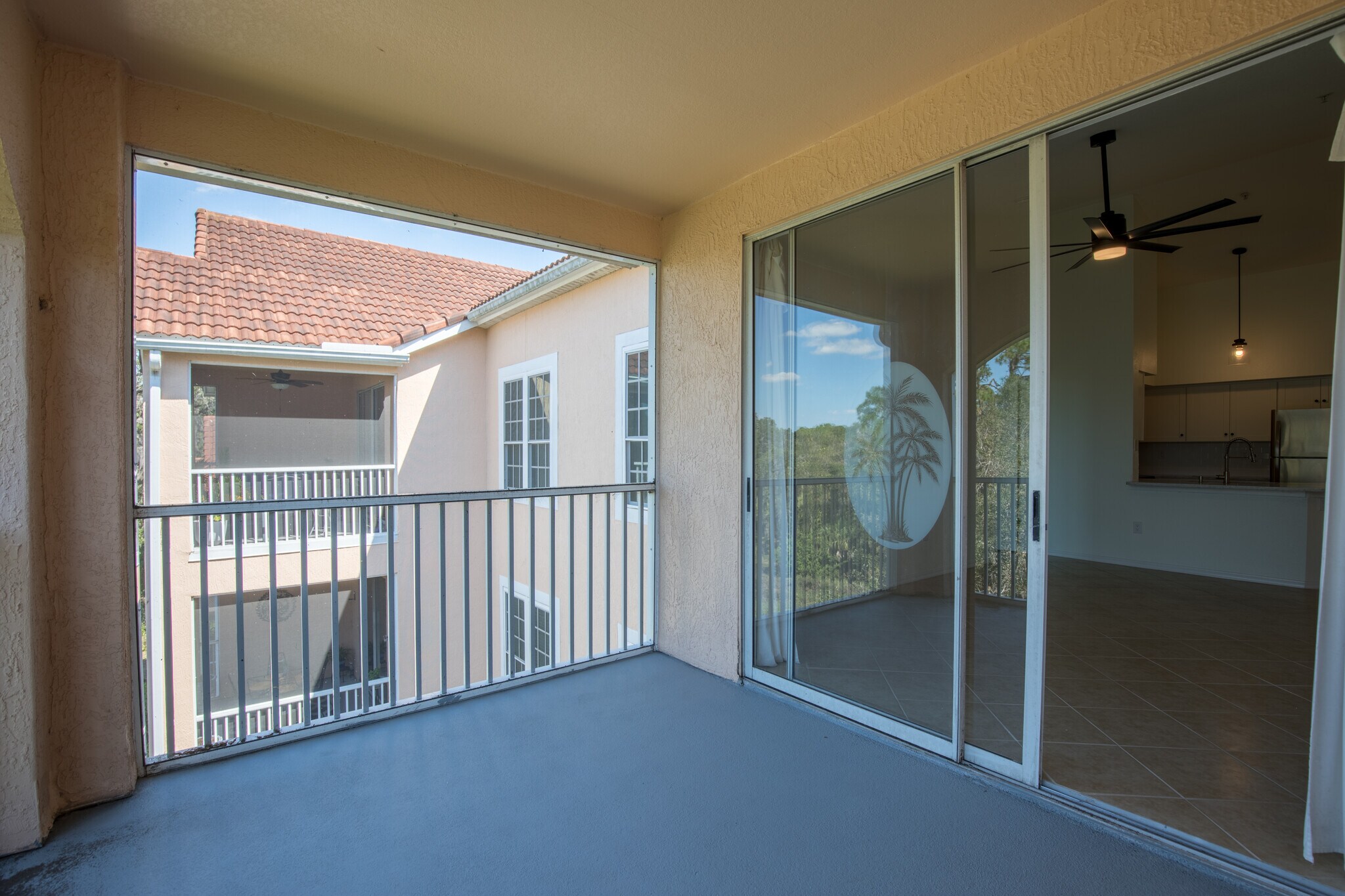 Building Photo - 4106 Central Sarasota Pky
