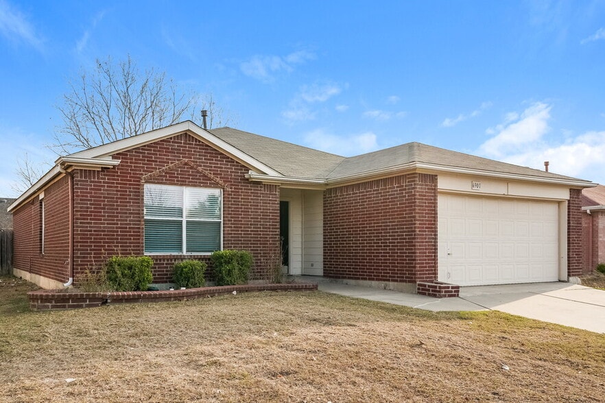 Building Photo - 6901 Baybridge Dr