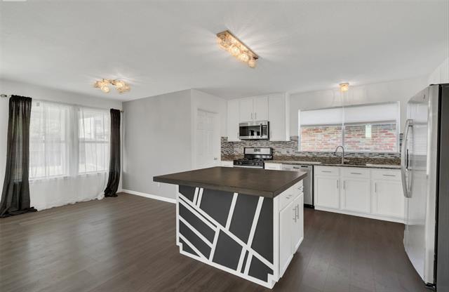 Building Photo - 5904 Mariposa Dr