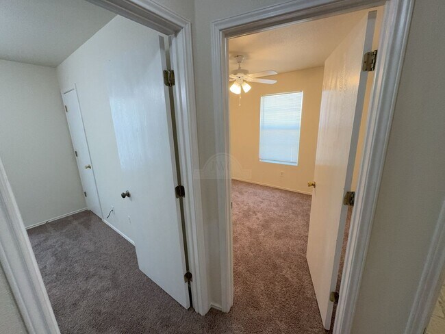 Building Photo - 4300 Abigail Dr