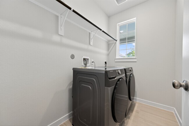 Building Photo - 7535 Magnolia Orchid Ln