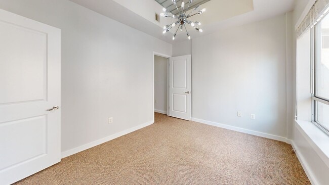 Building Photo - Modern 1 BR w/ SS appliances at The Lofts ...
