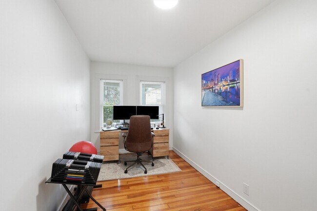 Building Photo - 31 Quimby St