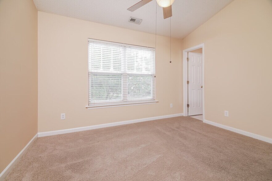 Building Photo - 3617 Croydon Mill Way