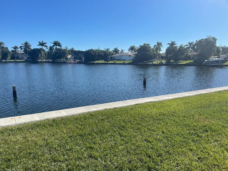 90 foot Seawall - 1431 Flagler Blvd