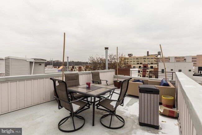 Building Photo - 3016 Baltz St