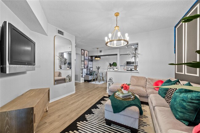Building Photo - 2544 Centergate Dr