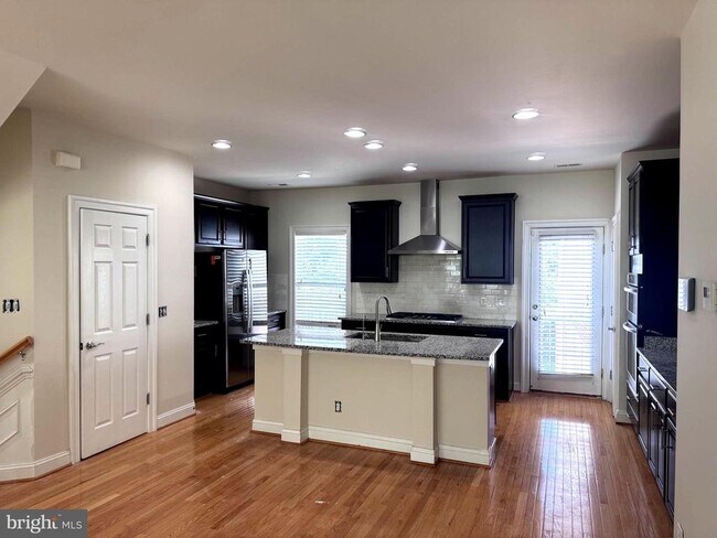 Building Photo - 3083 Waterloo Ln