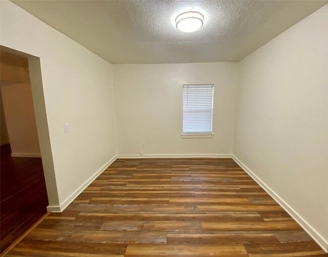 Building Photo - 400 S Bryan-Belt Line Rd